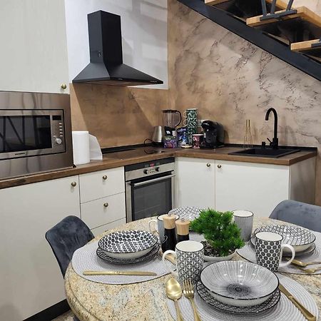 Sika Palladium Garden & Spa Central Apartment Arad Kültér fotó