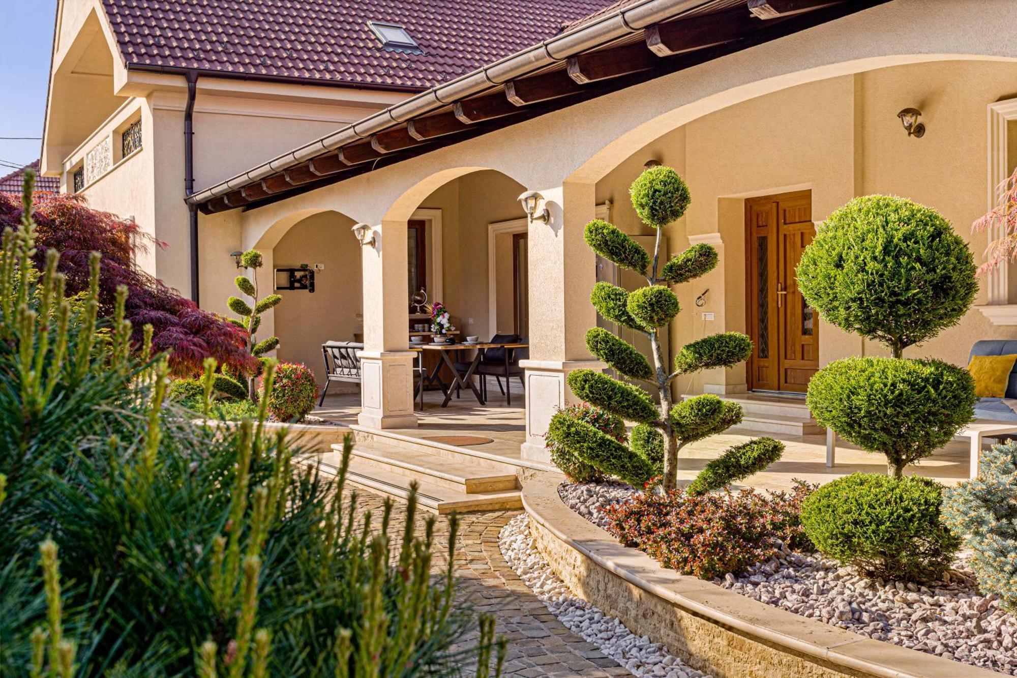 Sika Palladium Garden & Spa Central Apartment Arad Kültér fotó